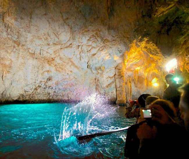 grotta-dello-smeraldo-01
