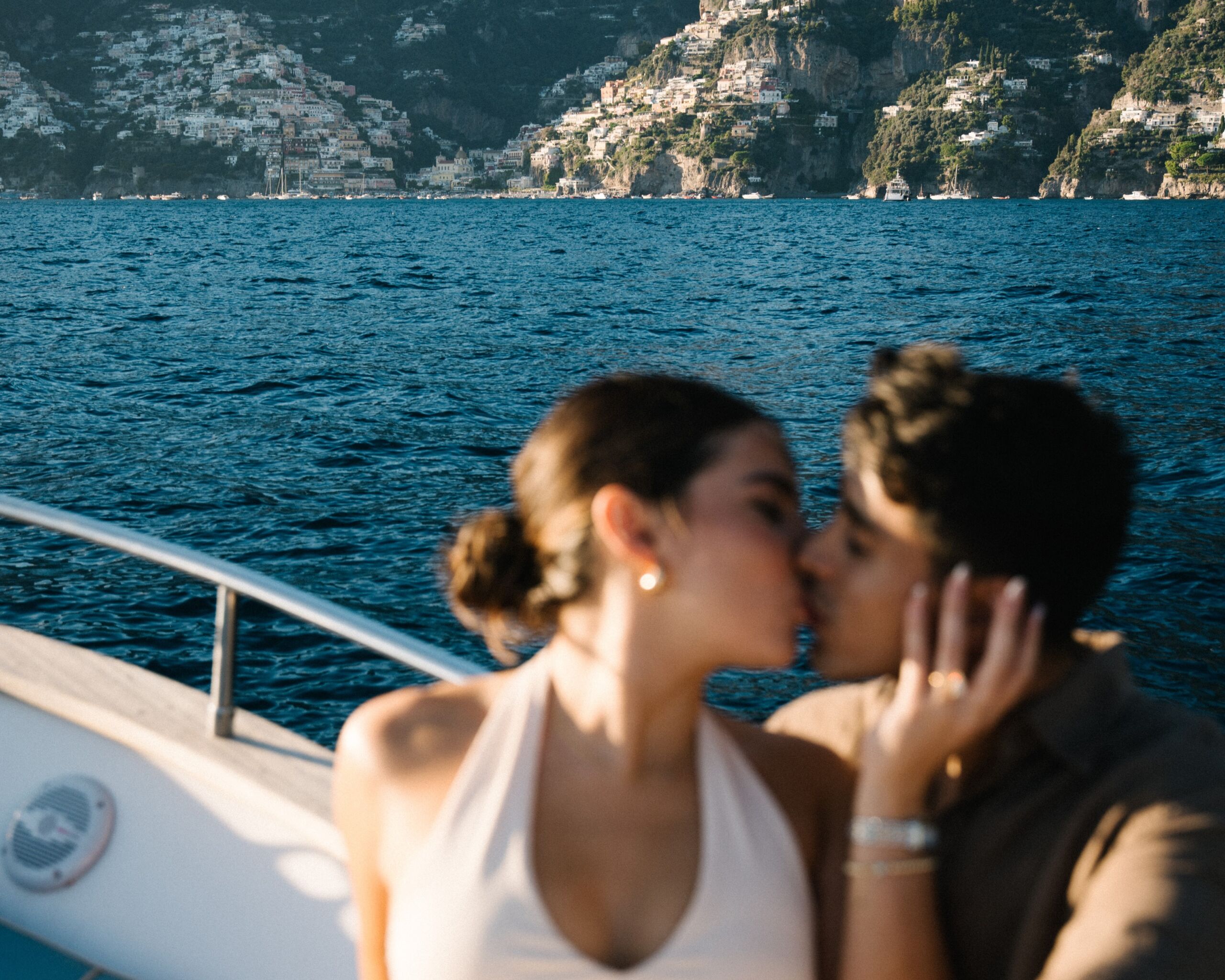 luxury-honeymoon-positano-boat